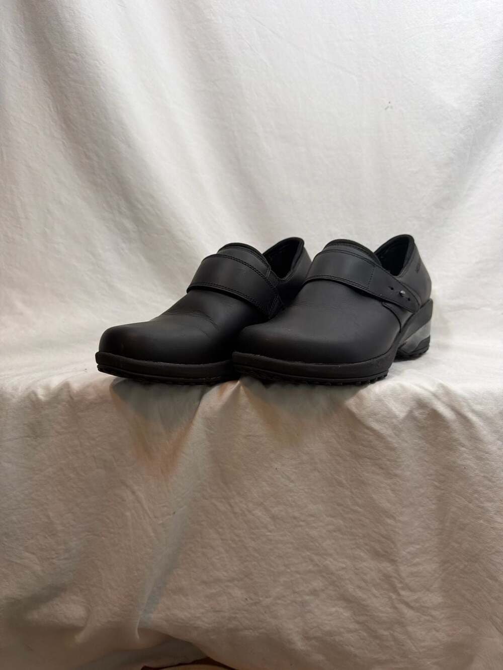Clarks® Angie Pearl Women's Leather Slip-On Shoes,
